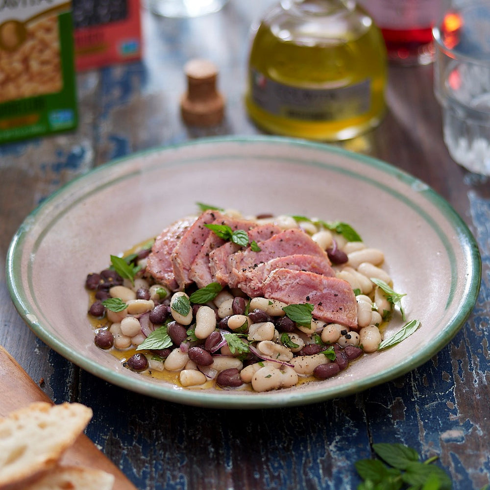 Insalata di fagioli, tonno fresco e menta